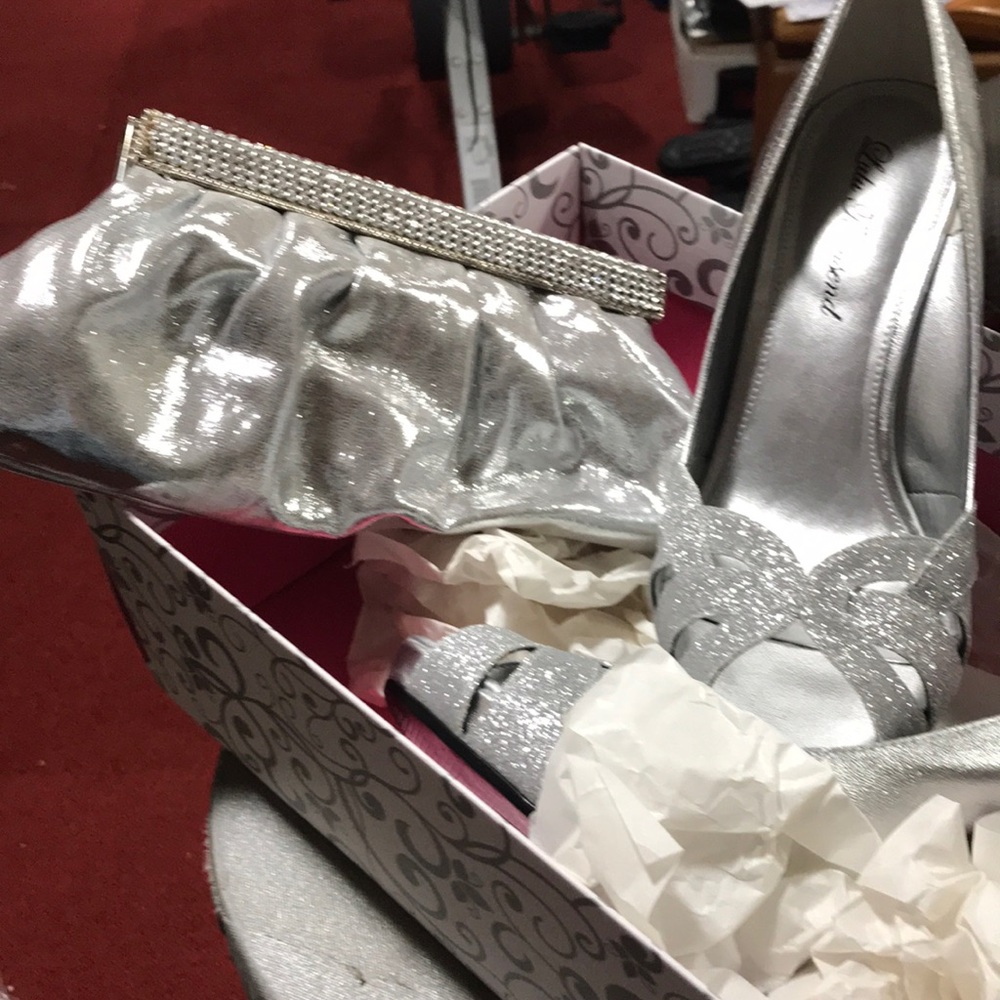 Evening shoes and matching clutch